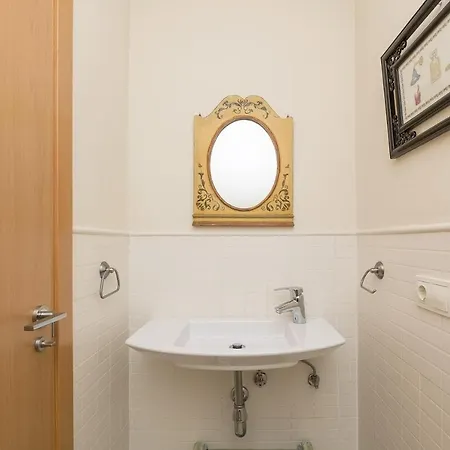 Spikes (adults Only) Apartment